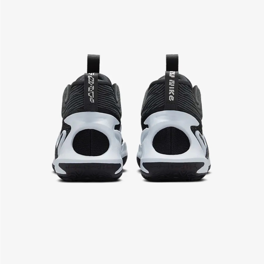 Nike Cosmic Unity 2 - Picture 7 of 13